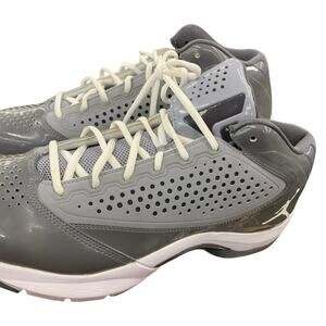 Jordan D Reign Men’s Basketball Sneakers Sz 13 Gray Sports Basketball School